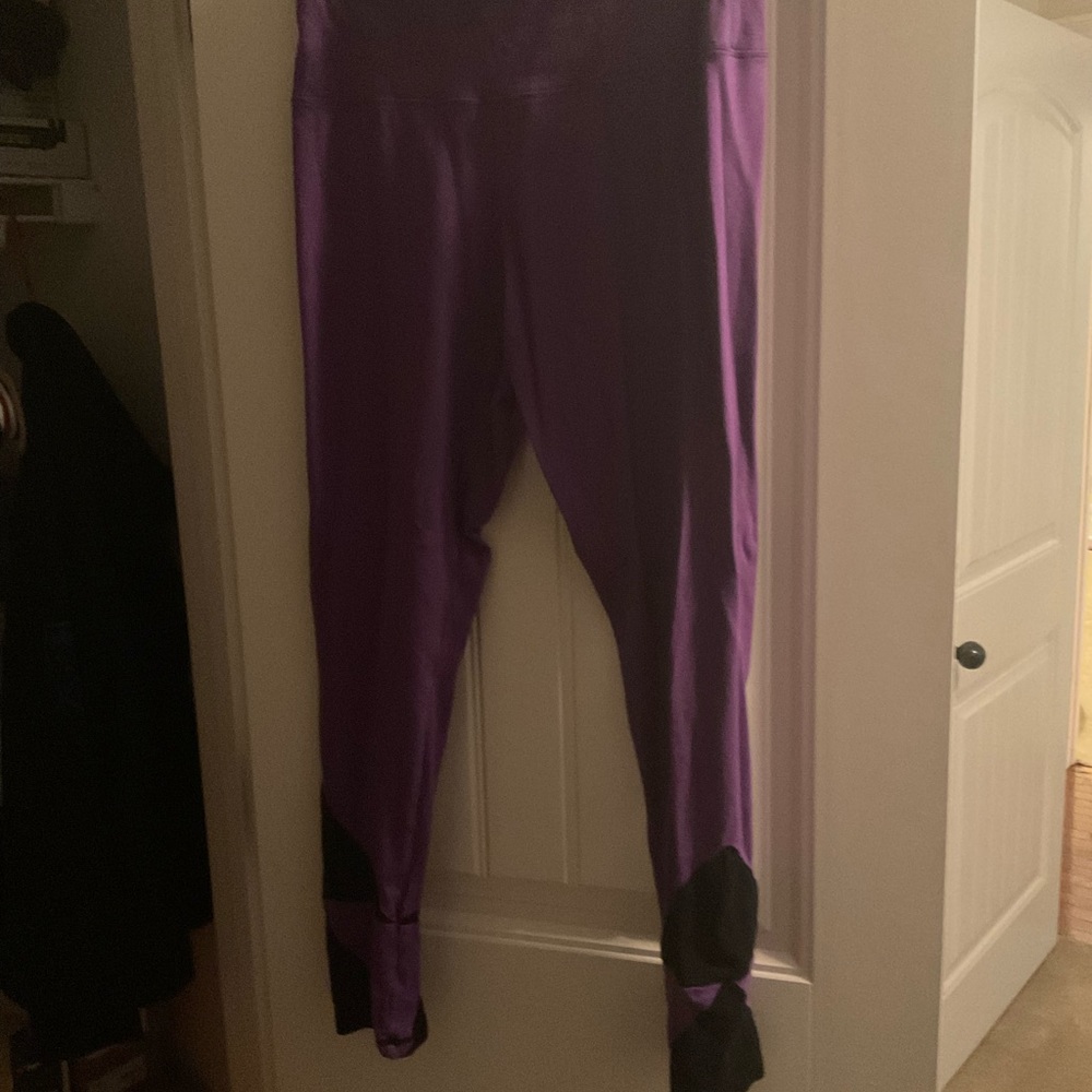 Women size Large Purple/Black NY&C Leggings